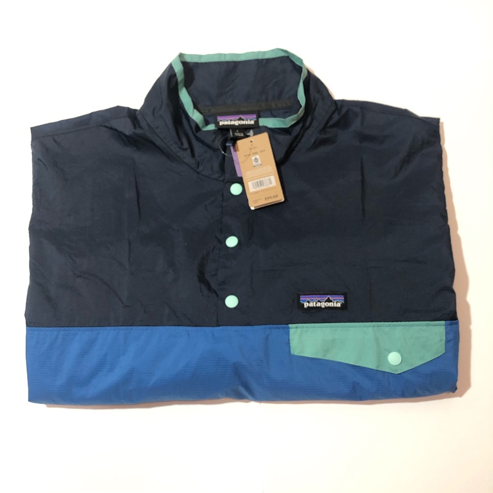 Patagonia wind breaker / rain jacket button up